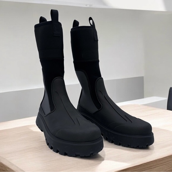 Dior Women's Black Boots - Picture 1 of 7